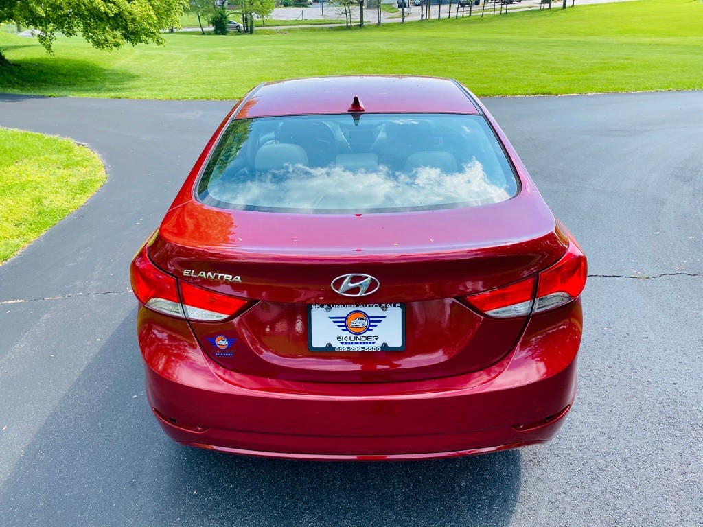 2013 Hyundai Elantra Image 5