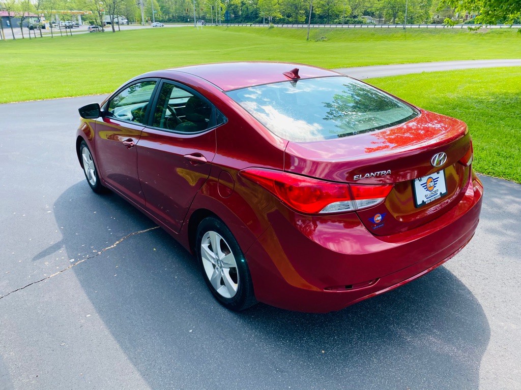 2013 Hyundai Elantra Image 6