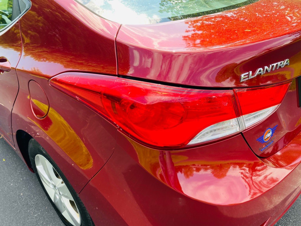 2013 Hyundai Elantra Image 9