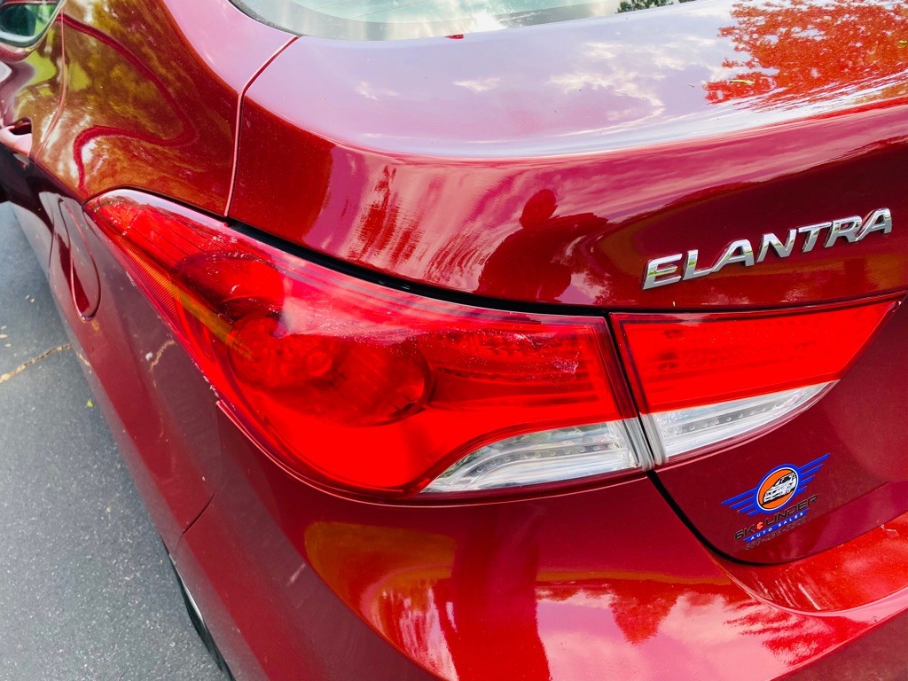 2013 Hyundai Elantra Image 17