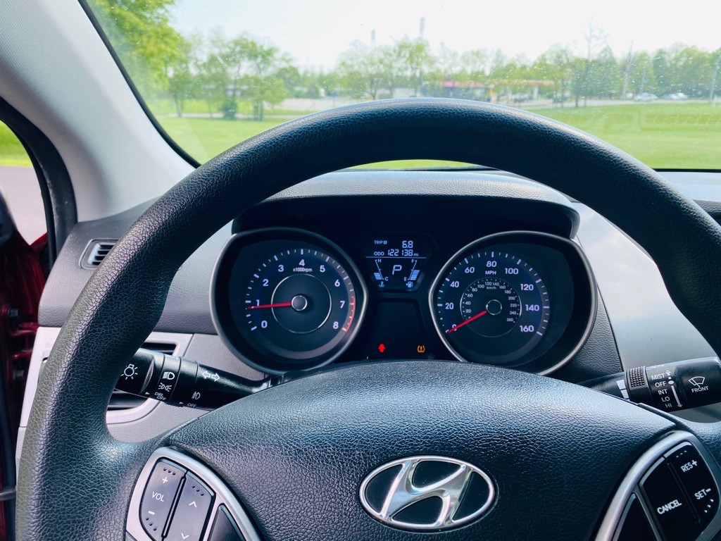 2013 Hyundai Elantra Image 22