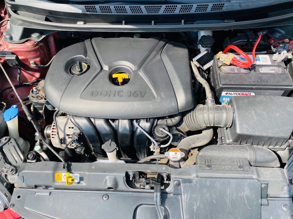 2013 Hyundai Elantra Image 23