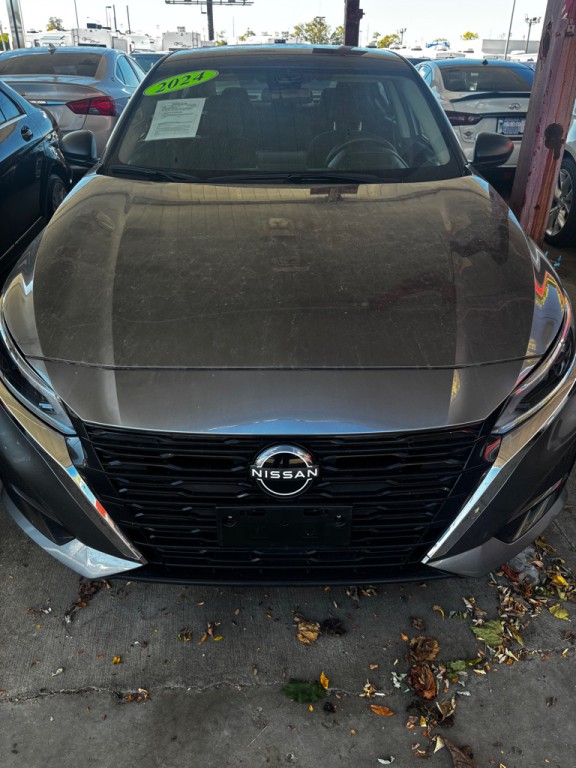 2024 Nissan Altima Image 1