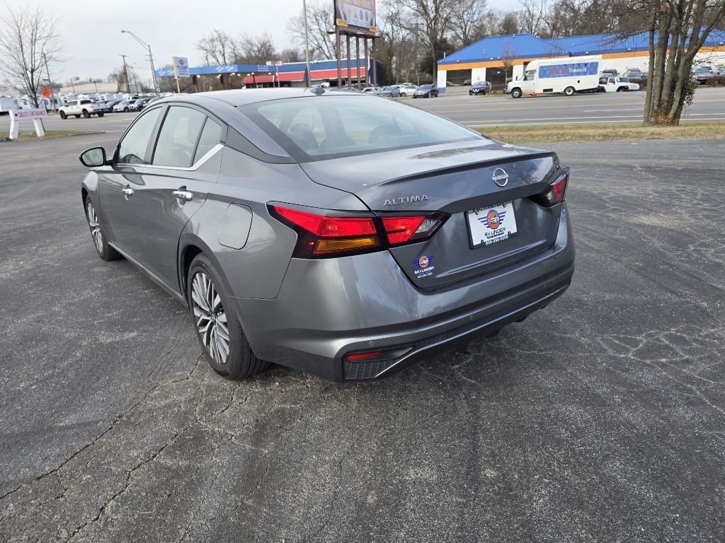 2024 Nissan Altima Image 4