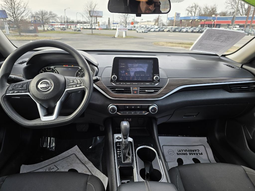 2024 Nissan Altima Image 13