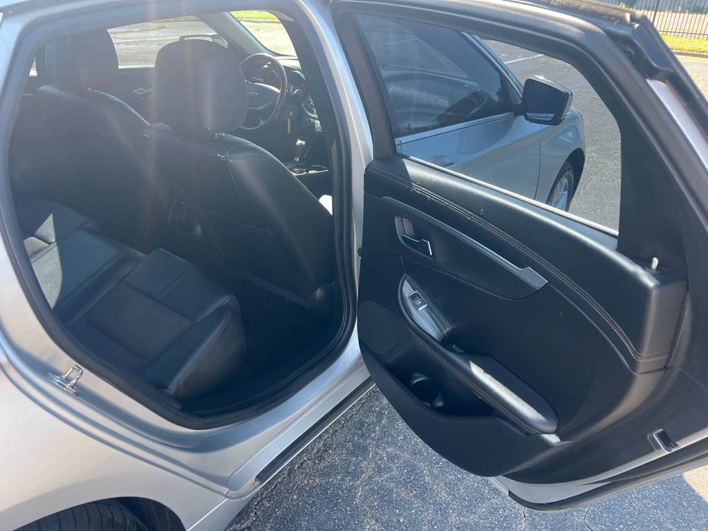 2017 Chevrolet Impala Image 11