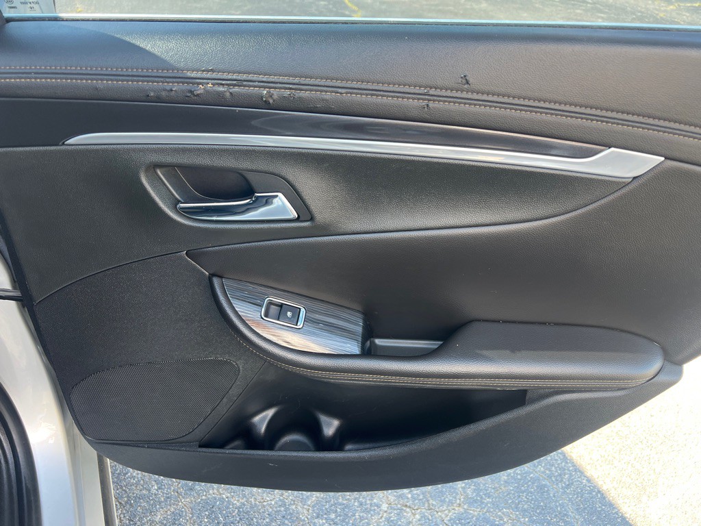 2017 Chevrolet Impala Image 12