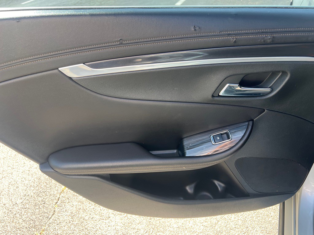 2017 Chevrolet Impala Image 16
