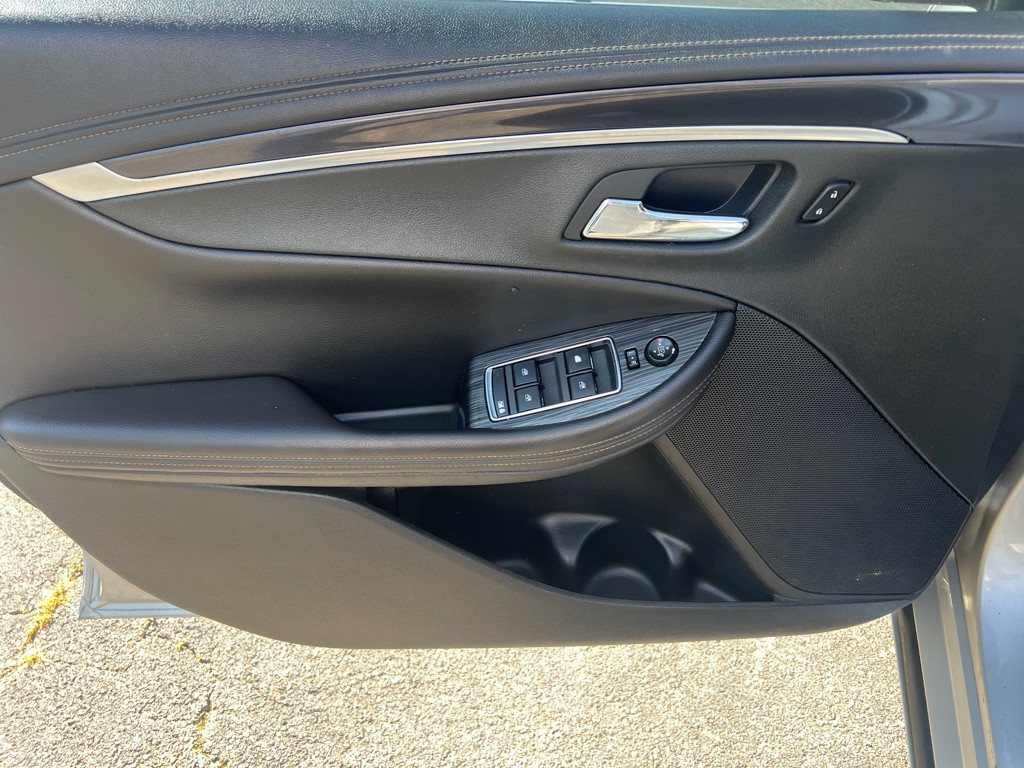 2017 Chevrolet Impala Image 18