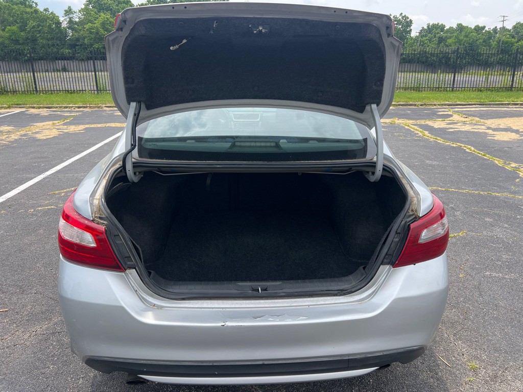 2018 Nissan Altima Image 13