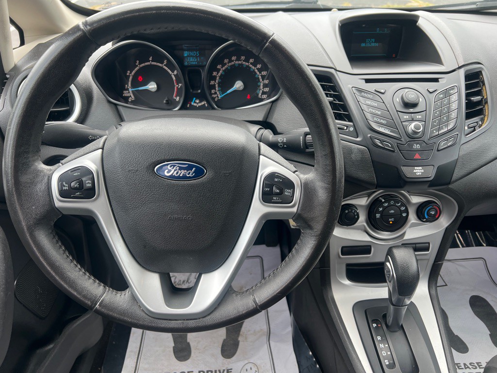 2015 Ford Fiesta Image 20