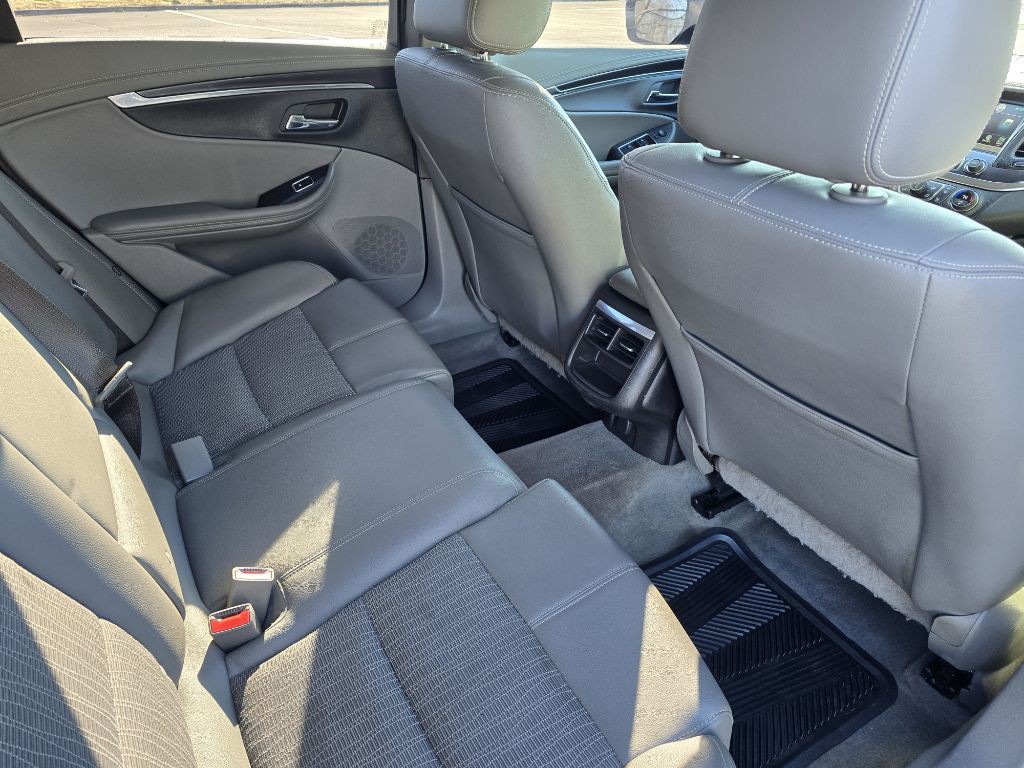 2016 Chevrolet Impala Image 10
