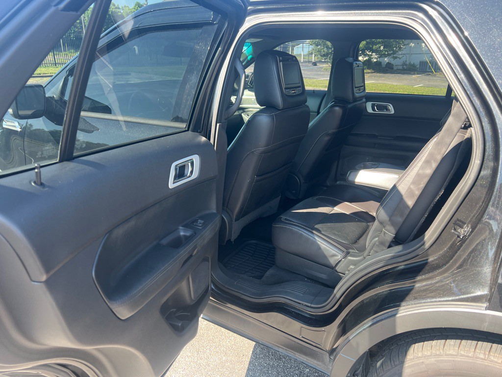 2013 Ford Explorer Image 16