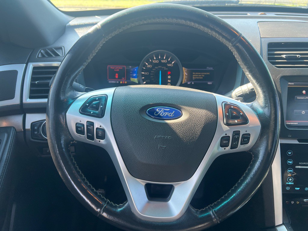2013 Ford Explorer Image 23
