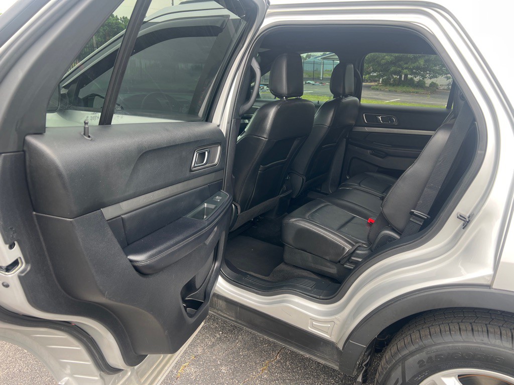2018 Ford Explorer Image 16