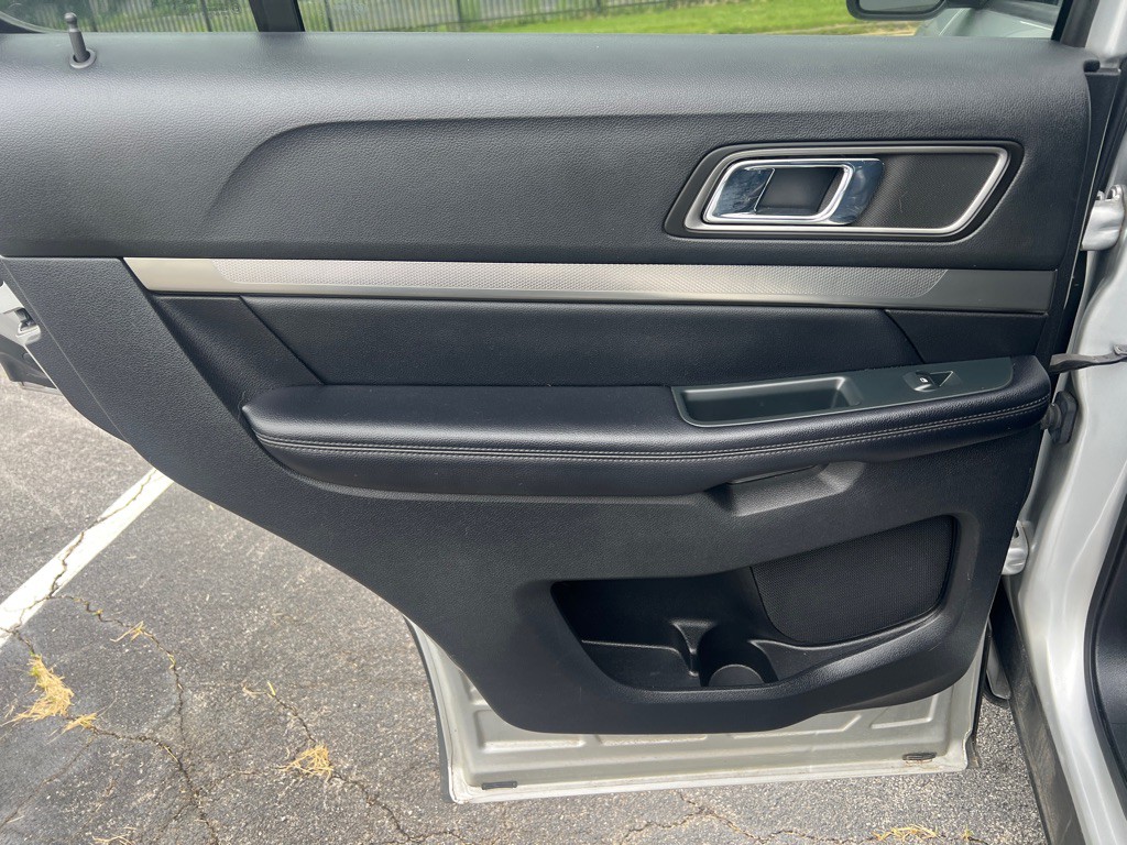 2018 Ford Explorer Image 17