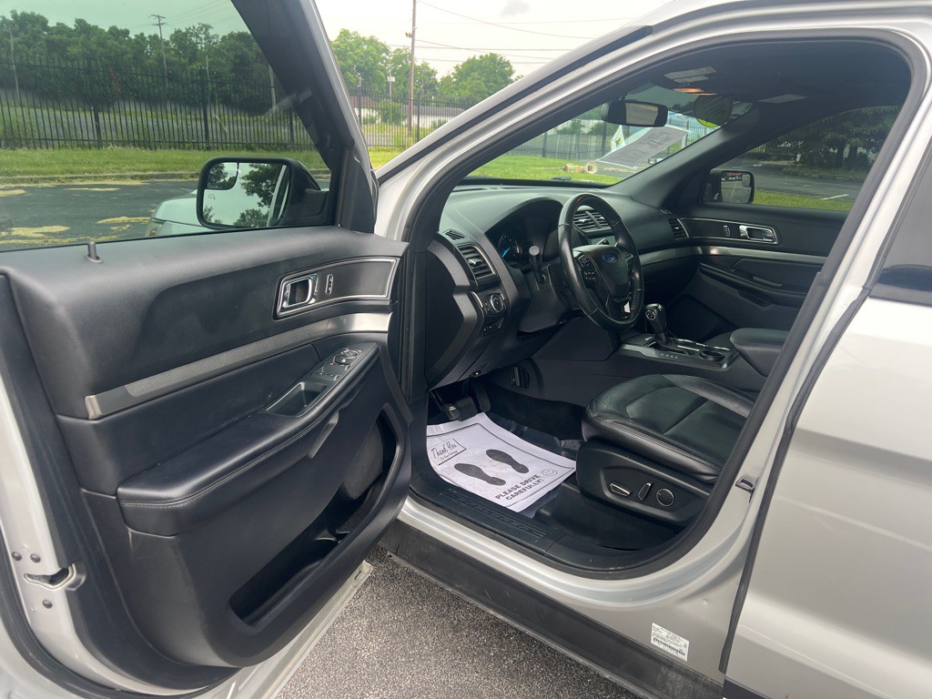 2018 Ford Explorer Image 18