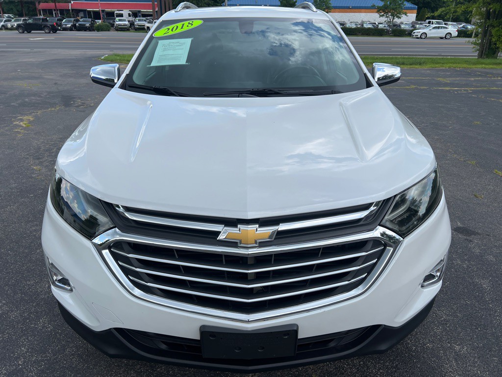 2018 Chevrolet Equinox Image 2