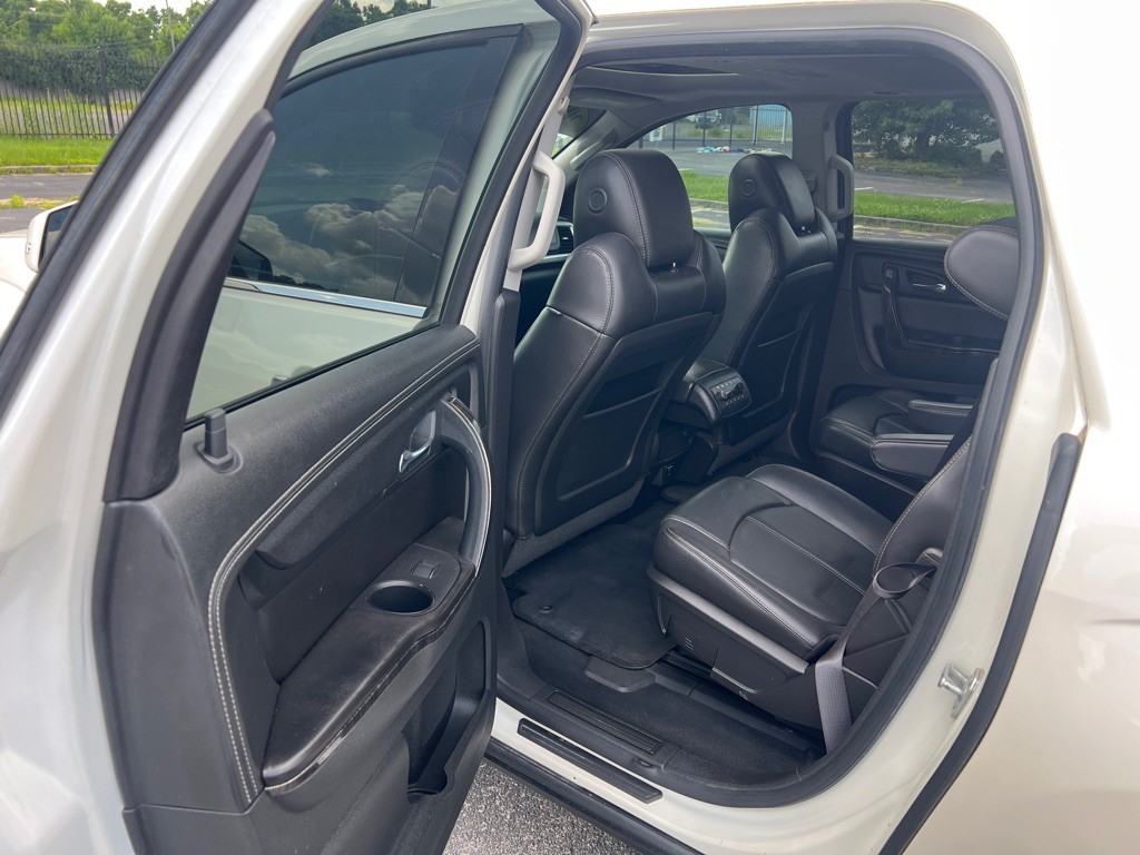 2015 GMC Acadia Image 16