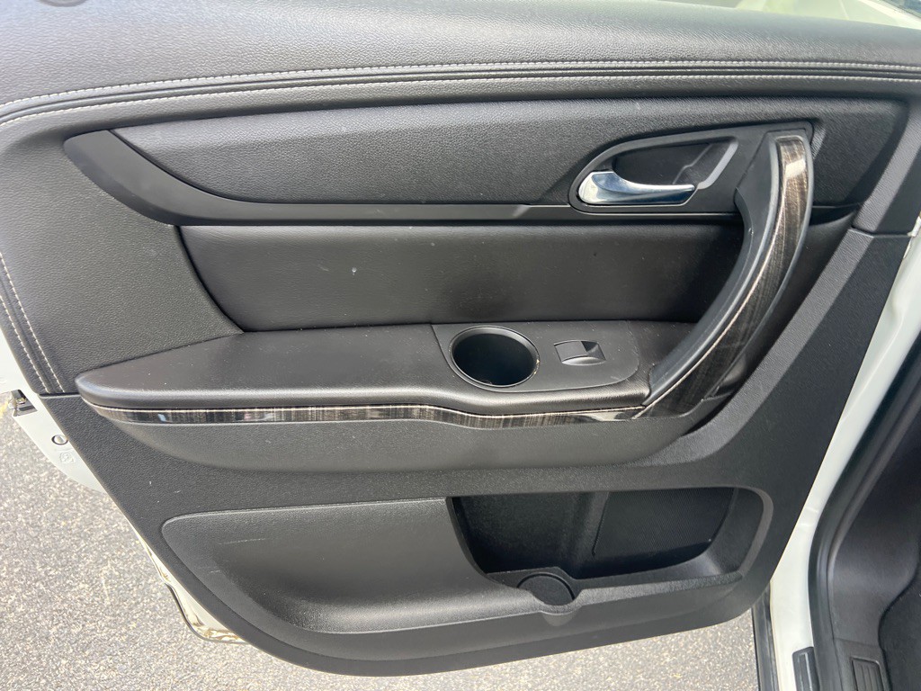 2015 GMC Acadia Image 17
