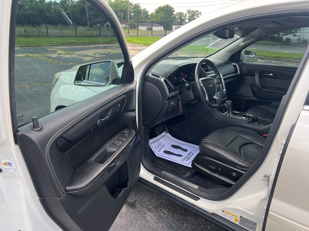 2015 GMC Acadia Image 18