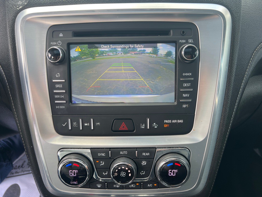 2015 GMC Acadia Image 23