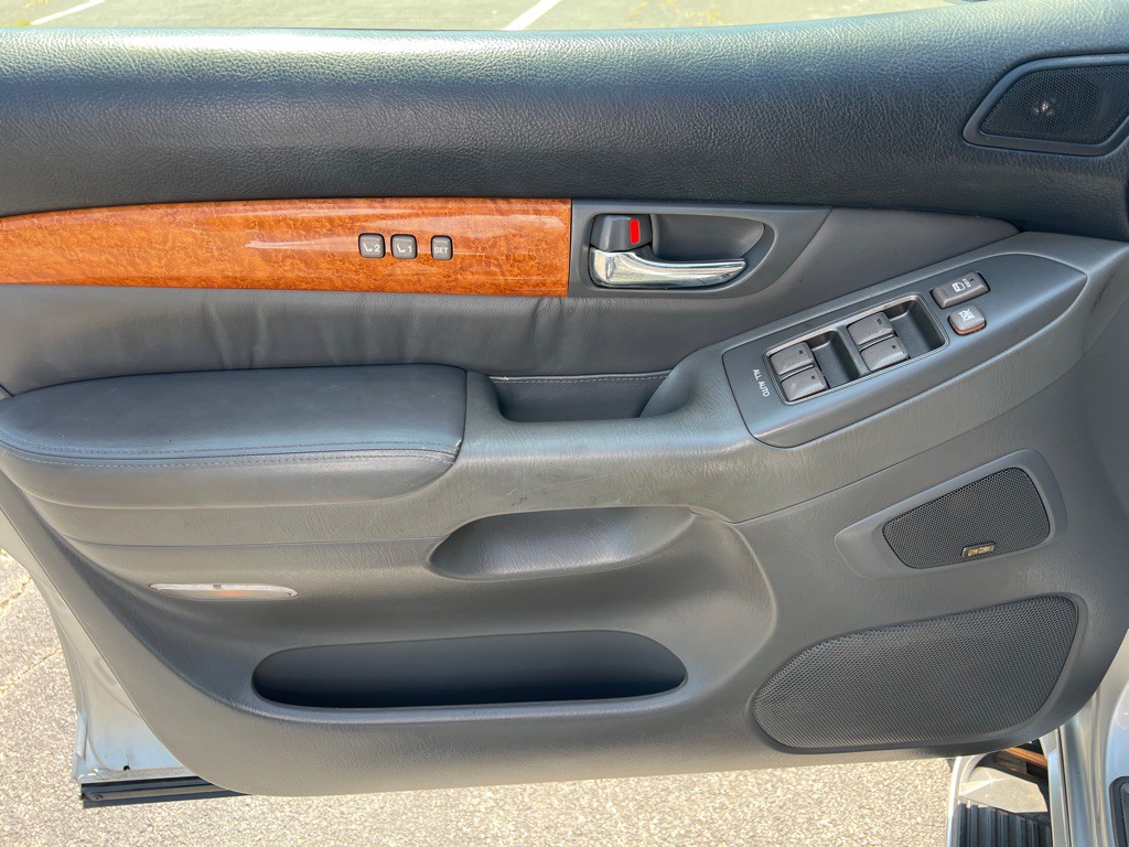 2007 Lexus GX Image 18