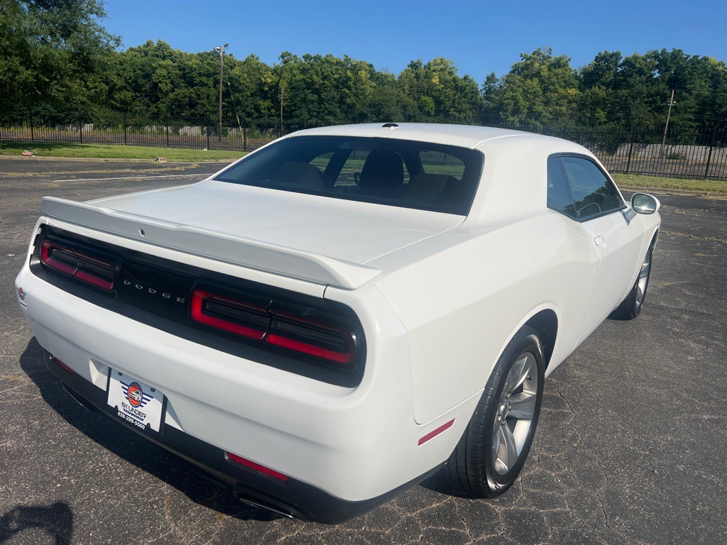 2022 Dodge Challenger Image 7