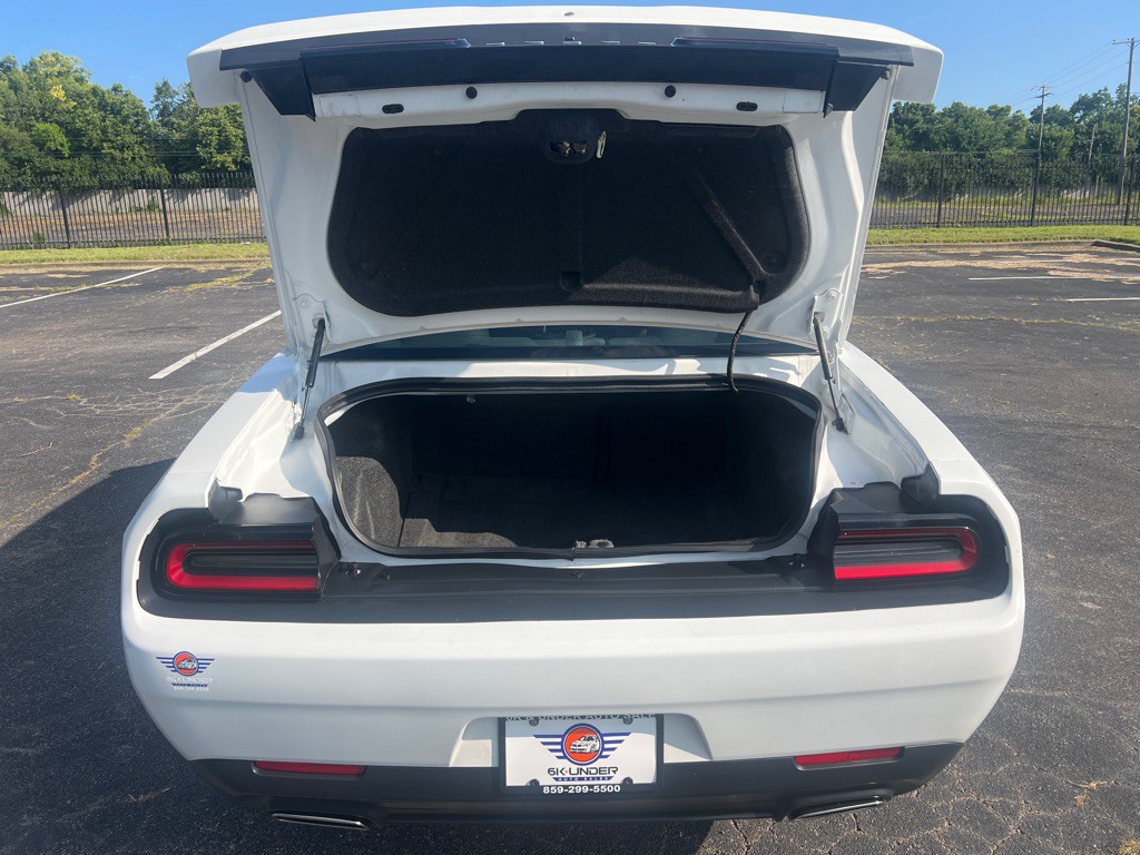 2022 Dodge Challenger Image 11