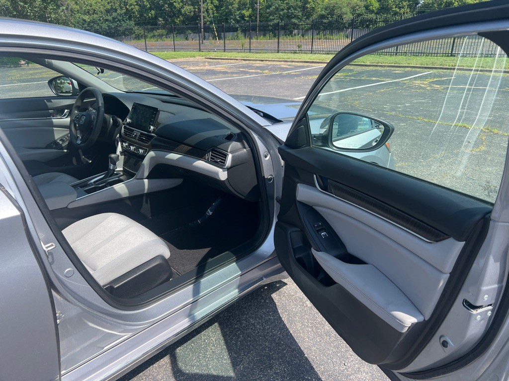 2018 Honda Accord Image 9