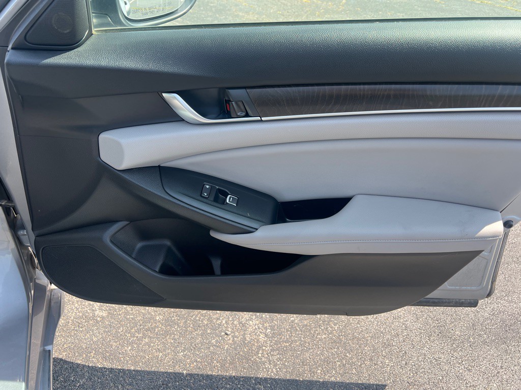 2018 Honda Accord Image 10
