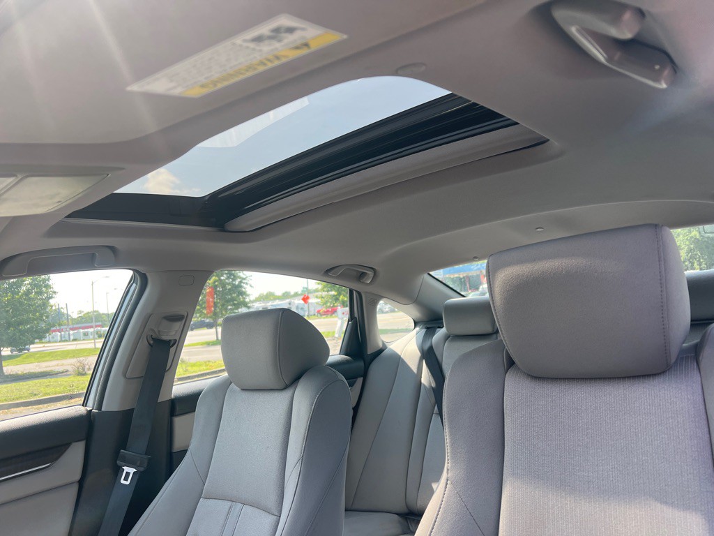 2018 Honda Accord Image 23
