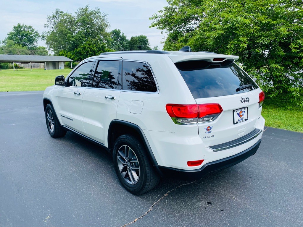 2017 Jeep Grand Cherokee Image 4