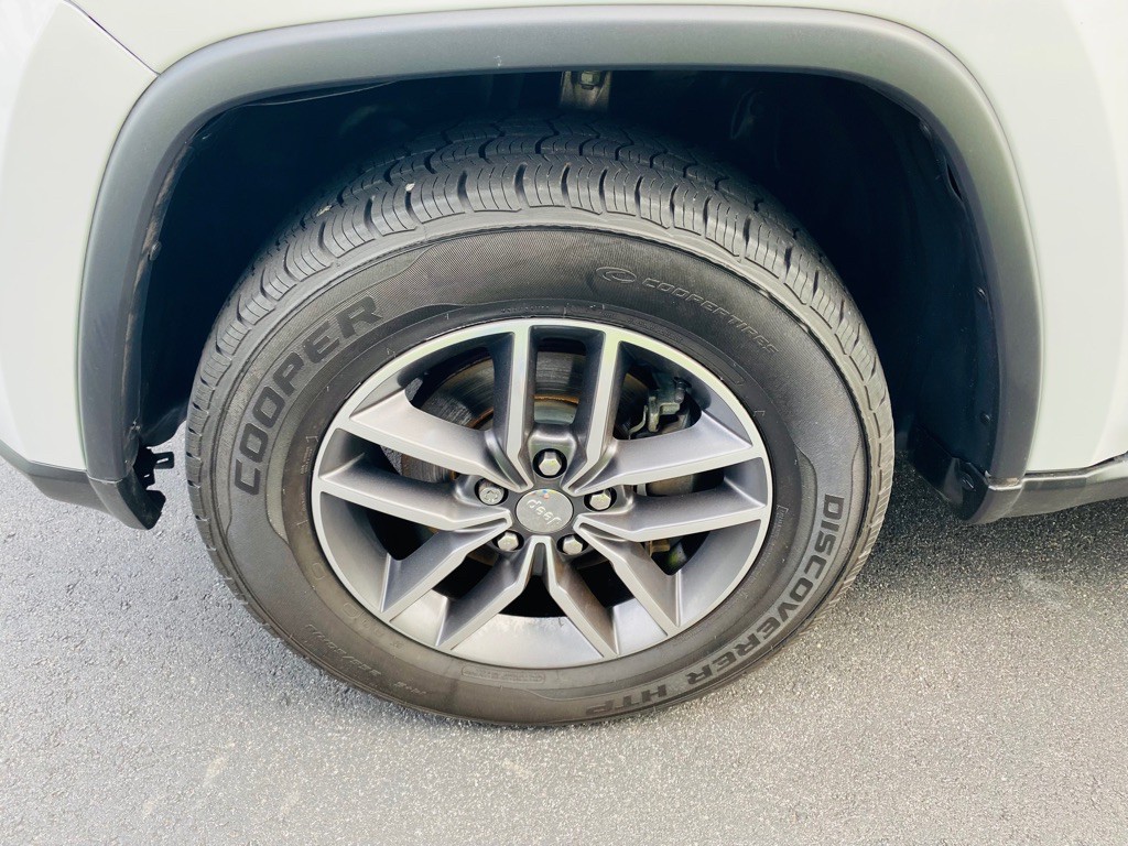 2017 Jeep Grand Cherokee Image 10