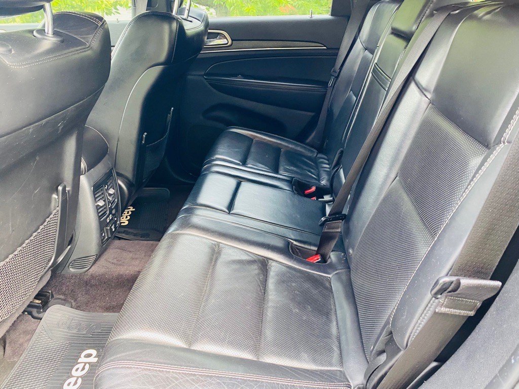 2017 Jeep Grand Cherokee Image 12