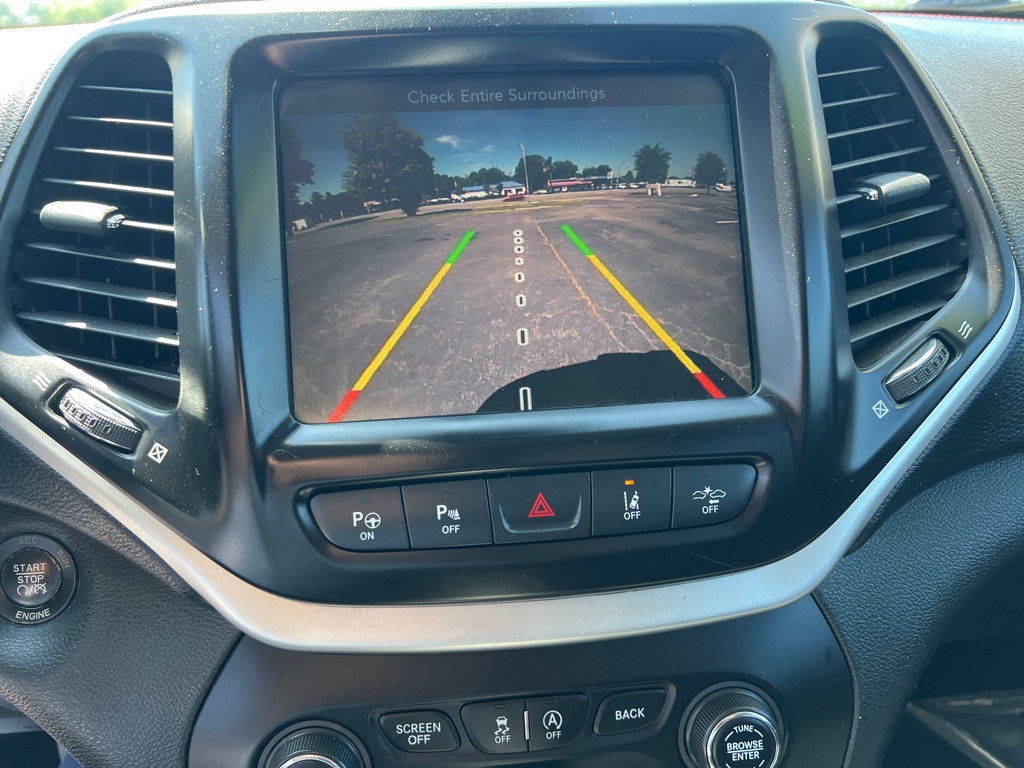 2016 Jeep Cherokee Image 22