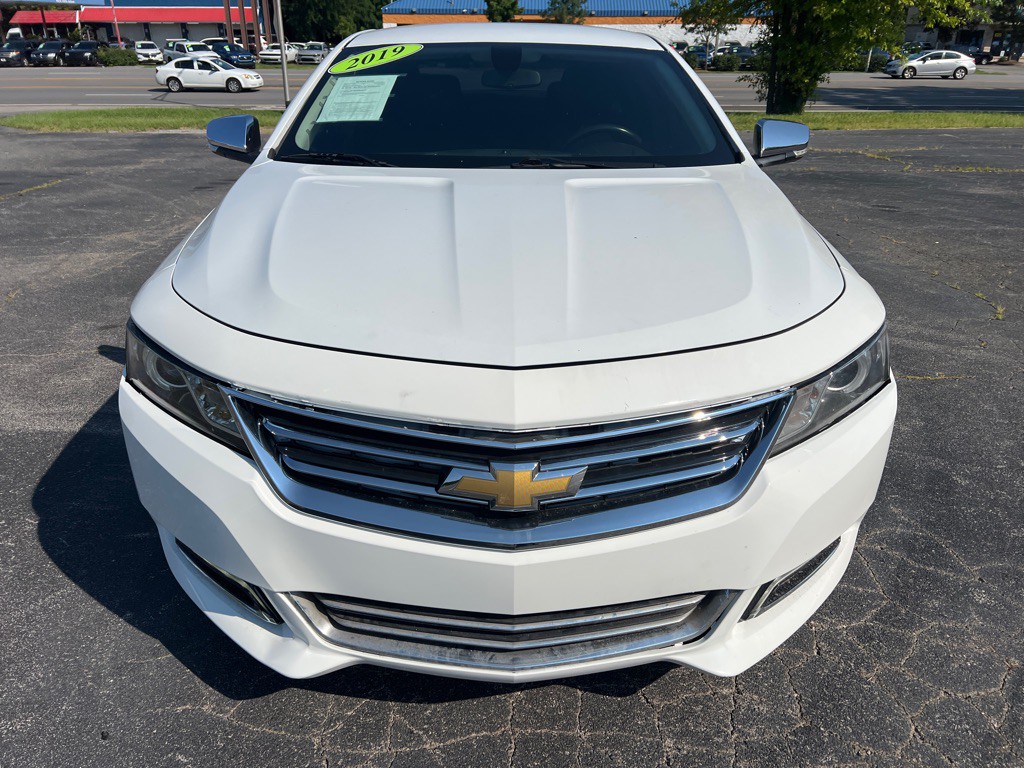2019 Chevrolet Impala Image 2