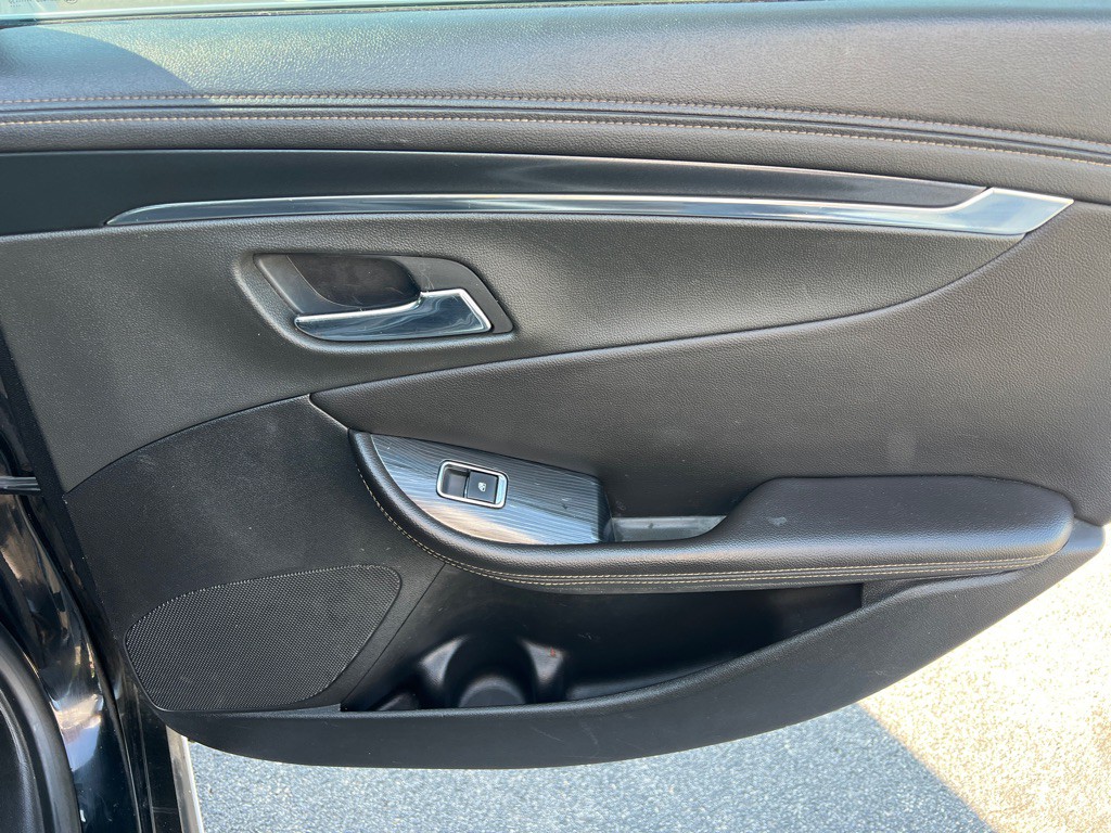 2019 Chevrolet Impala Image 12