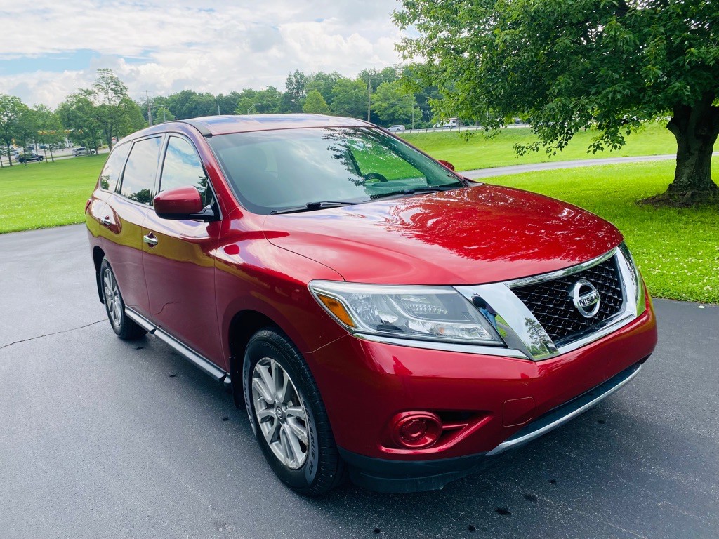 2014 Nissan Pathfinder Image 1