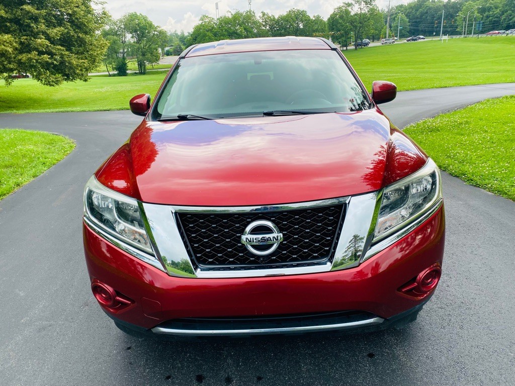 2014 Nissan Pathfinder Image 2