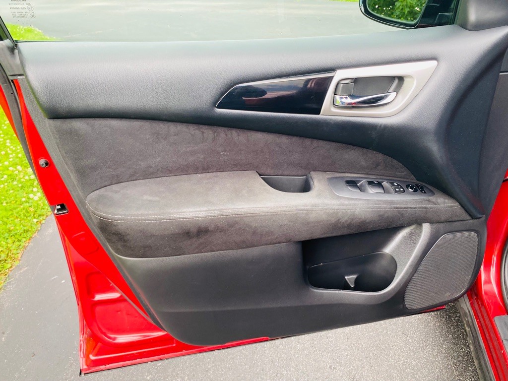 2014 Nissan Pathfinder Image 31