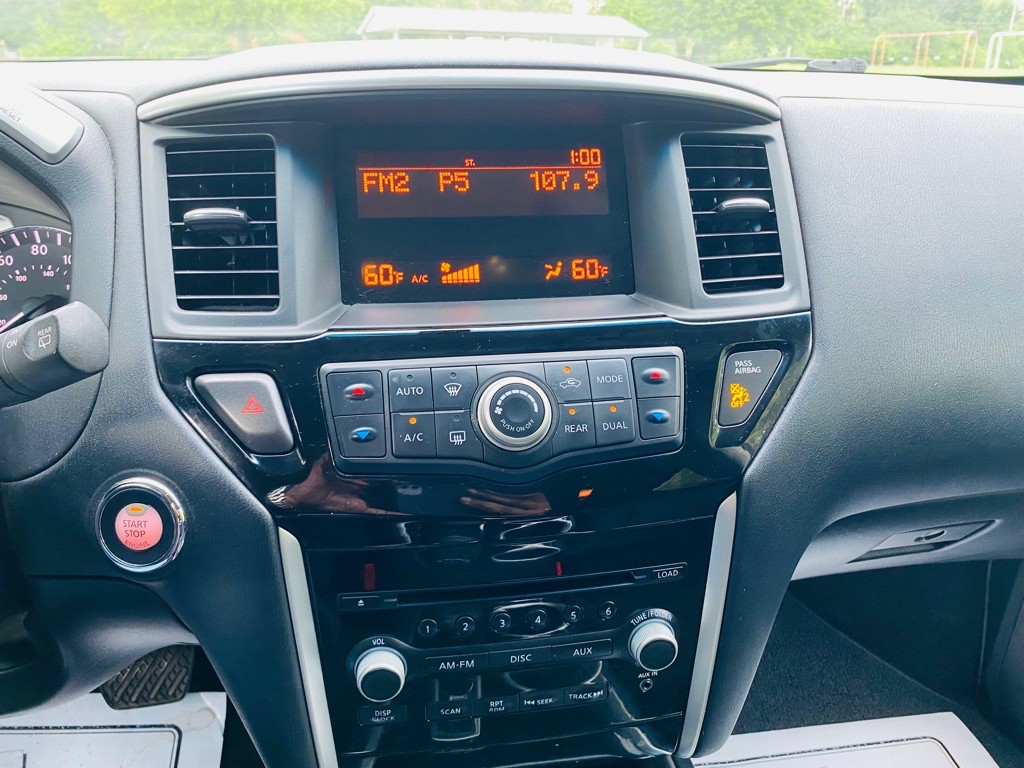 2014 Nissan Pathfinder Image 40
