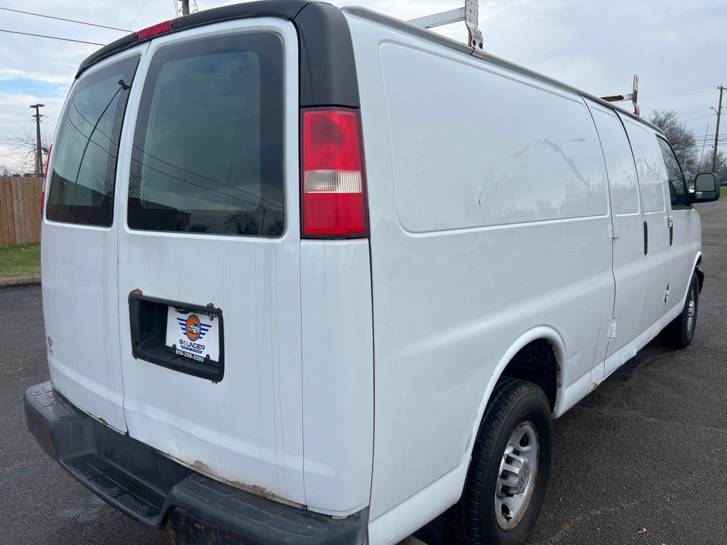 2013 Chevrolet Express Image 7