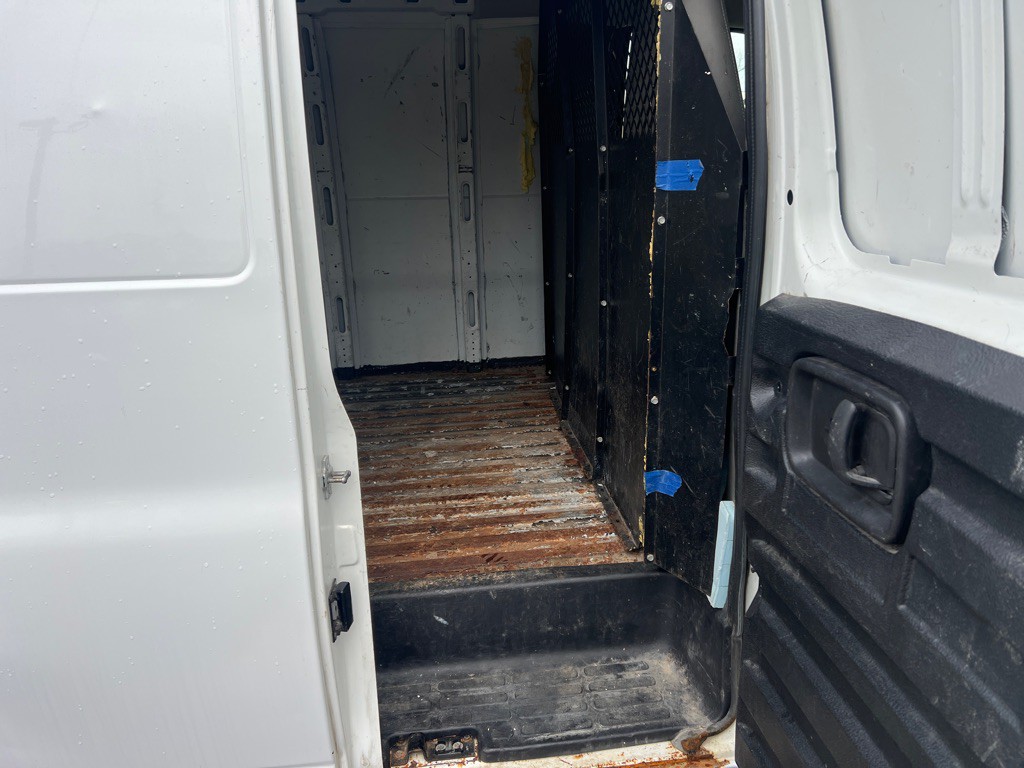 2013 Chevrolet Express Image 11