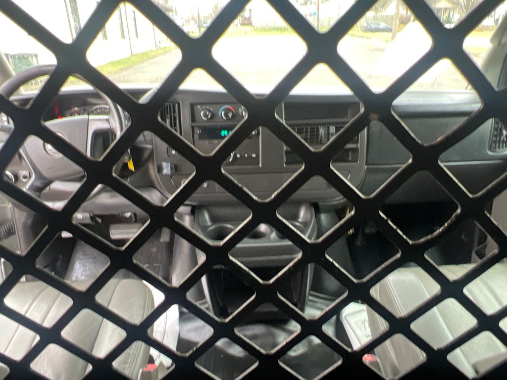2013 Chevrolet Express Image 16