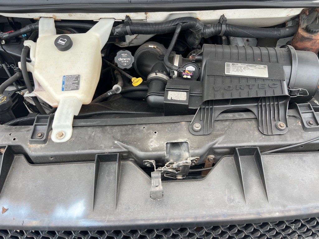 2013 Chevrolet Express Image 19