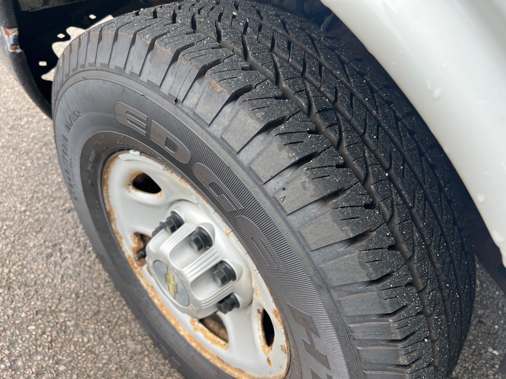 2013 Chevrolet Express Image 20