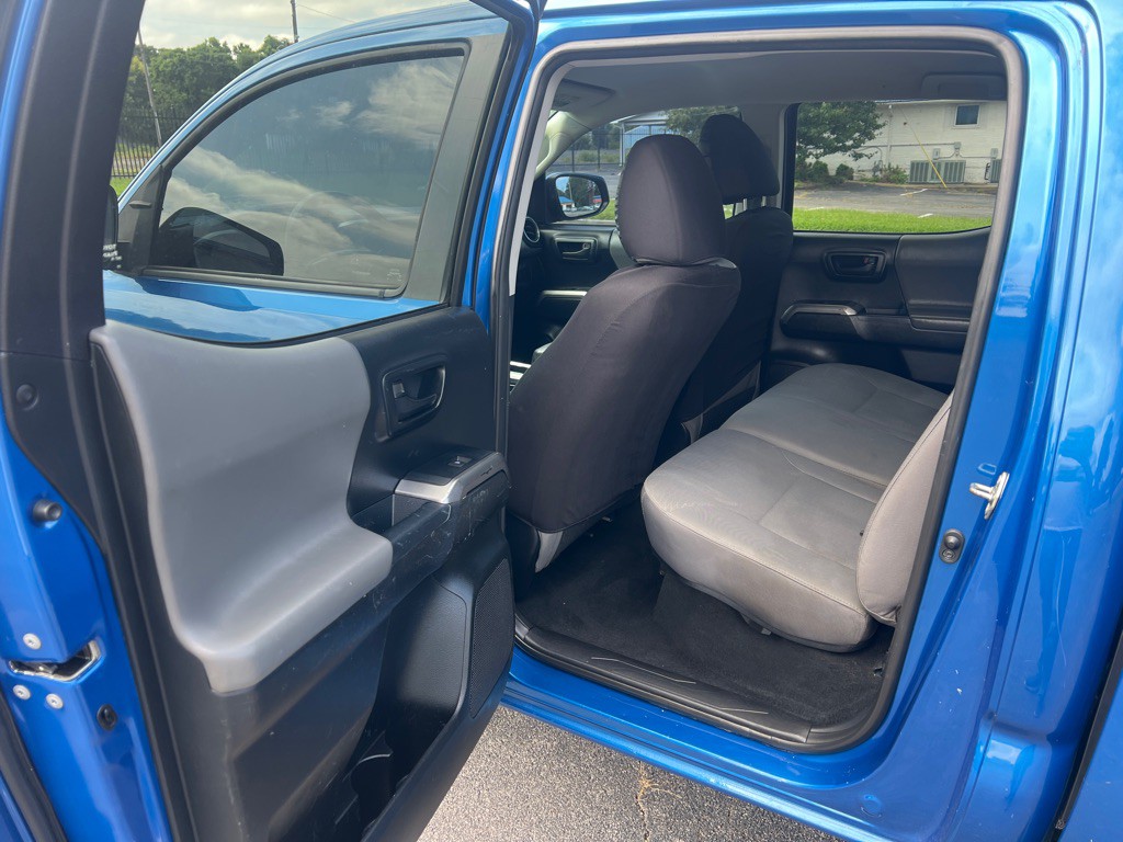 2016 Toyota Tacoma Image 14