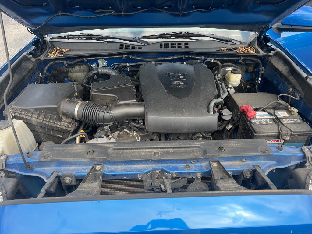 2016 Toyota Tacoma Image 22