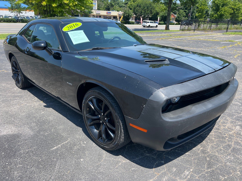 2016 Dodge Challenger Image 1